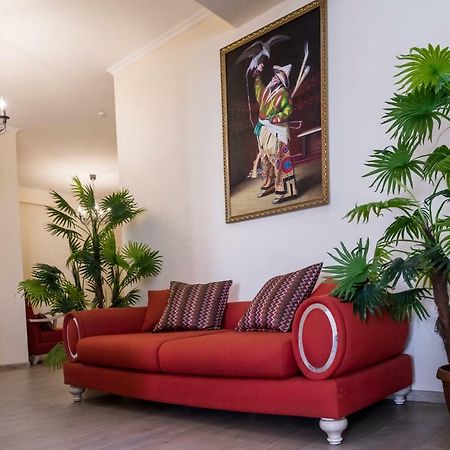 Spacious And Cozy Apartment In Bishkek Center Εξωτερικό φωτογραφία
