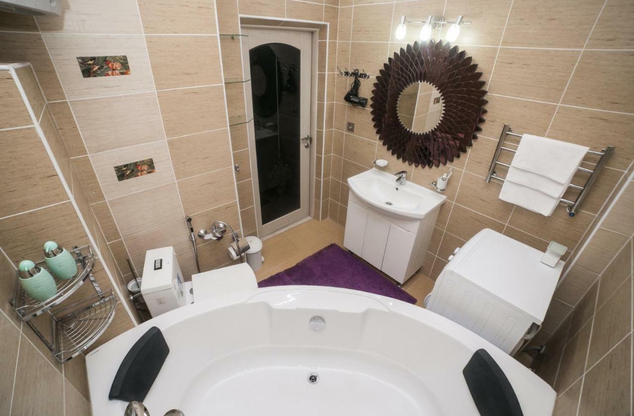 Spacious And Cozy Apartment In Bishkek Center Εξωτερικό φωτογραφία